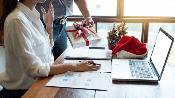 How to Avoid the 3 Common Pitfalls of Corporate Holiday Gifting